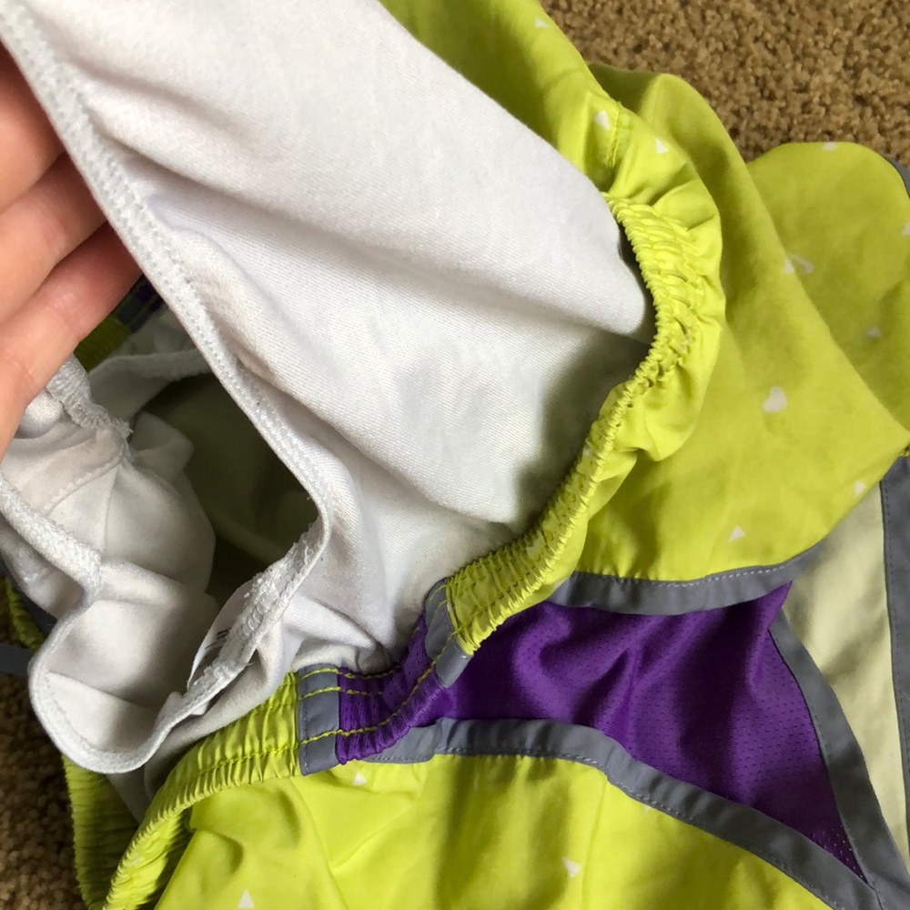 NIKE RUNNING SHORTS - Picture 3 of 3